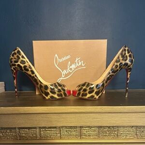 Christian Louboutin Very Prive 120 Peep-Toe Leopard